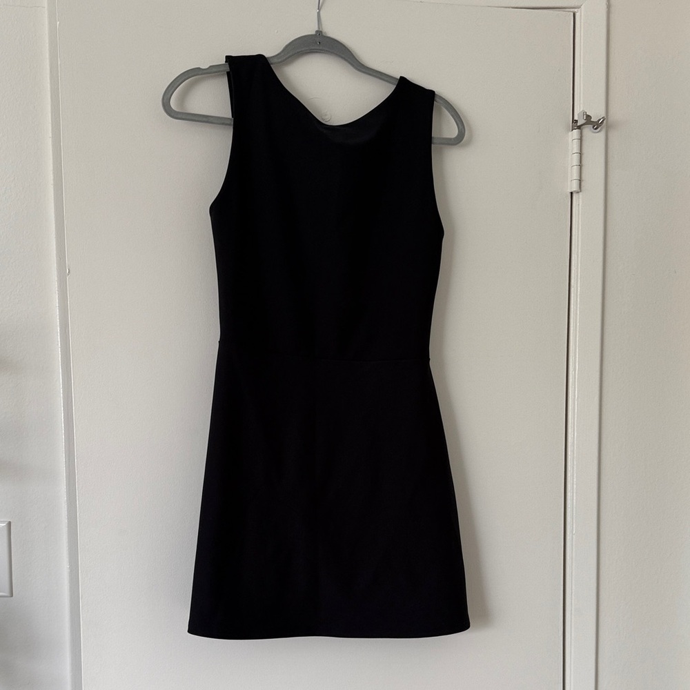 Chic Black Sleeveless Mini Dress